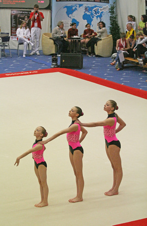 Becca, Cossi and Sophie: Dynamic Routine